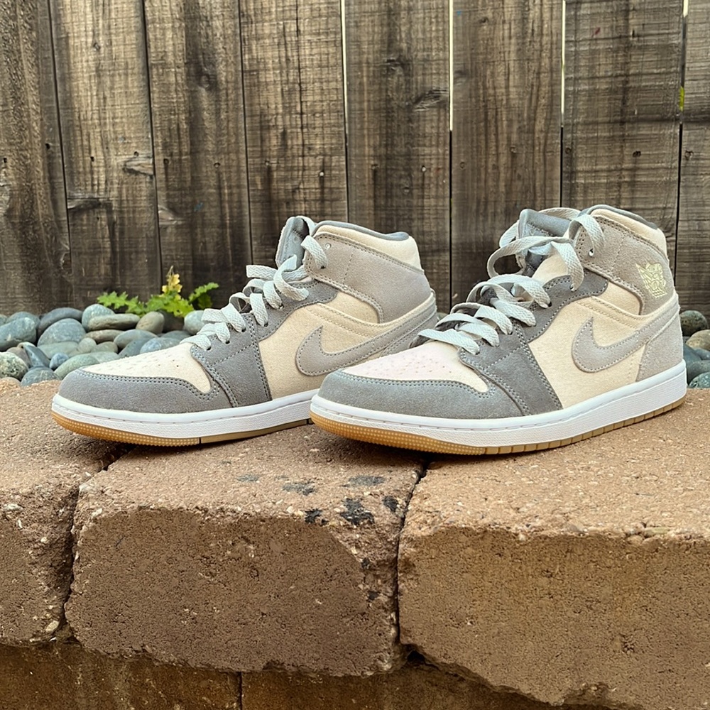 Air Jordan 1 Mid SE ‘Coconut Milk Particle Grey’